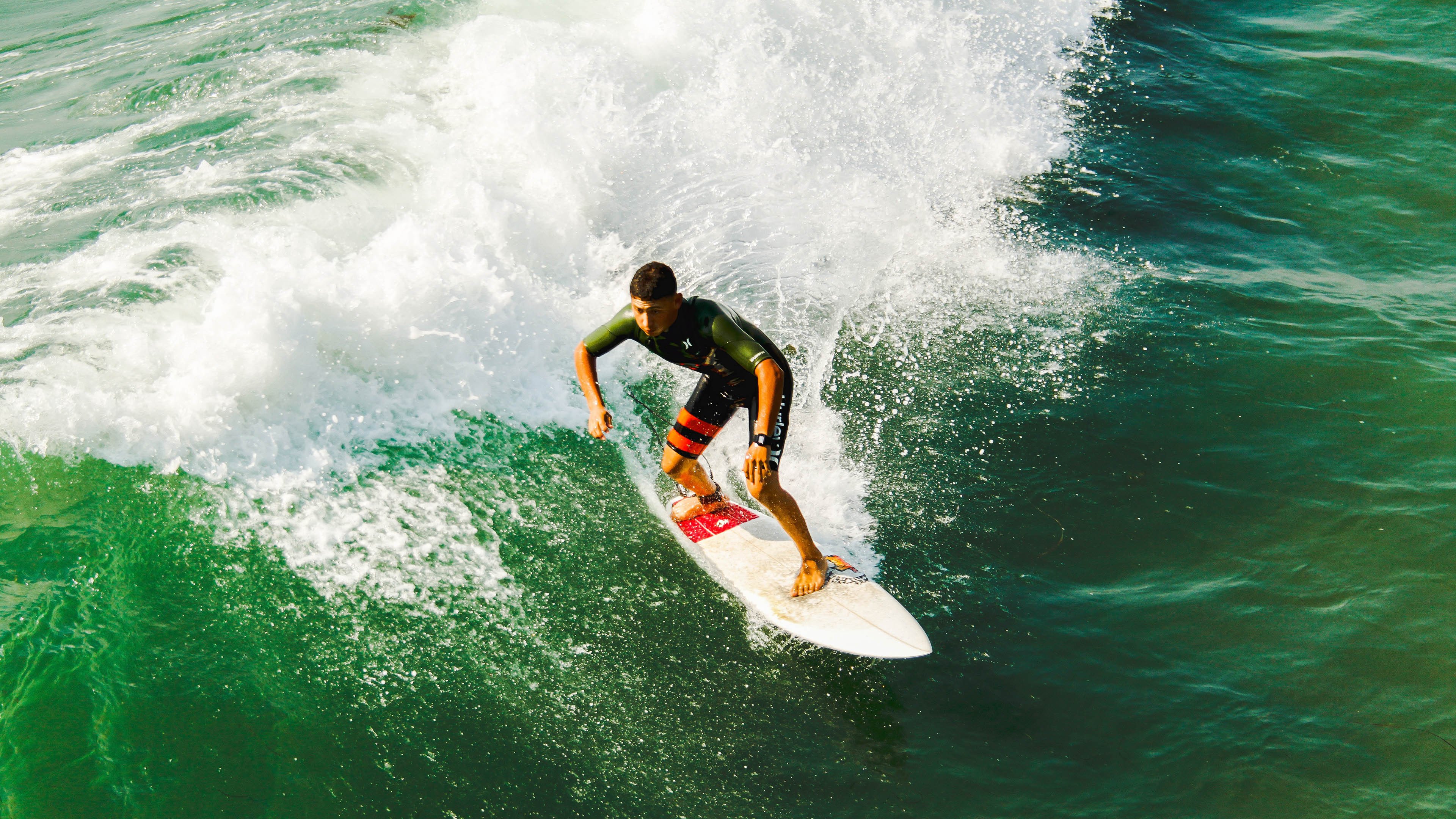 乔治称必须打出强硬风格提升内线表现，乔治yong